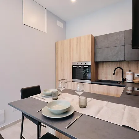 Apartamento Gemelli Suite Design con Jacuzzi By HÔTEA *