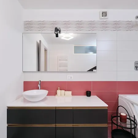 Apartamento Gemelli Suite Design con Jacuzzi By HÔTEA *